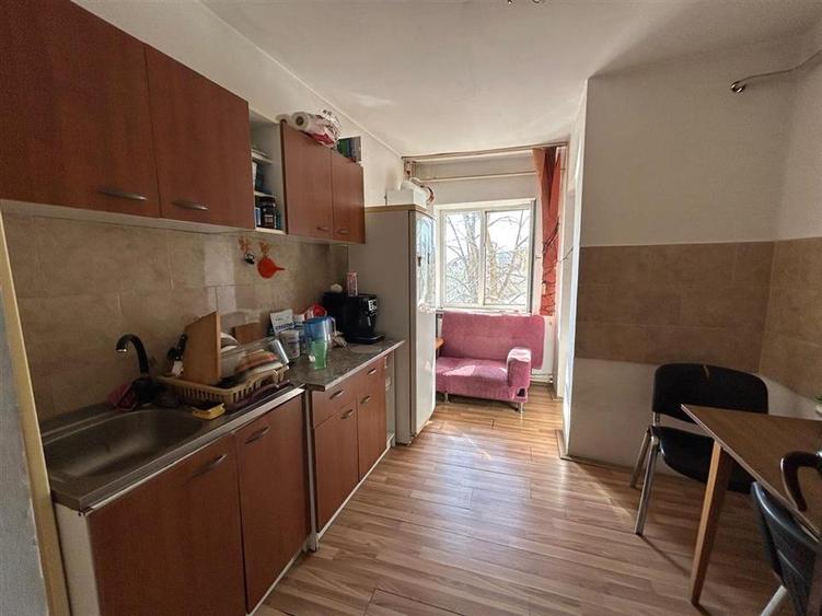 Apartament cu 2 camere de vanzare, 62mp, zona centrala. - 1
