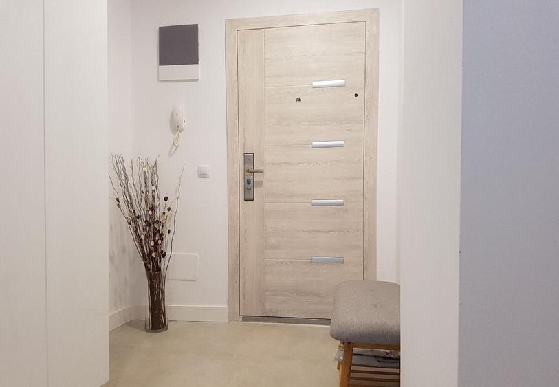 STUDIO MOBILAT + LOC DE PARCARE PROPRIETATE -50 M DE SHUT UP BEACH -MAMAIA NORD - 20