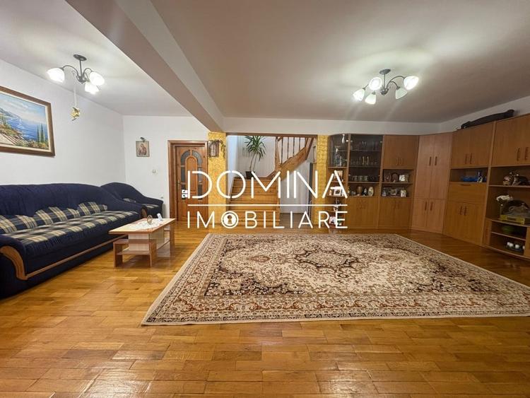 *Conac impresionant* cu arhitectura simetrica - pretabil resedinta sau business - 7