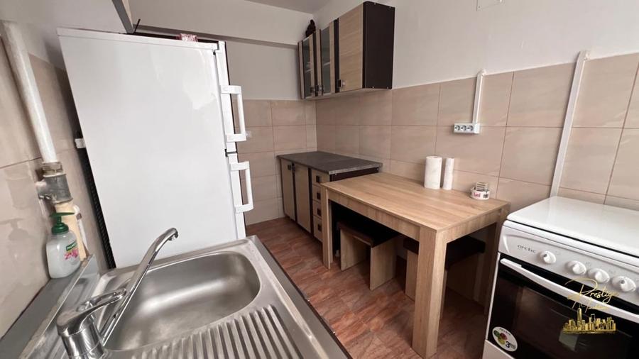 Apartament cu 3 camere de inchiriat in zona Piata 1 Decembrie - Oradea - 10