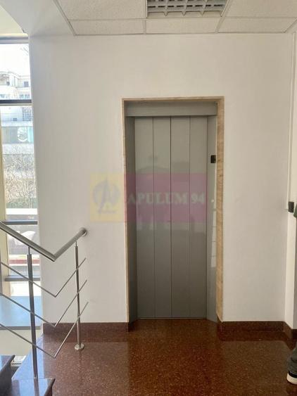 Clădire integrală | 568 mp | 8 parcări incluse | sediu companie - 8