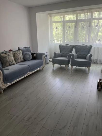 Apartament cu 2 camere in zona Micro 16 - 1