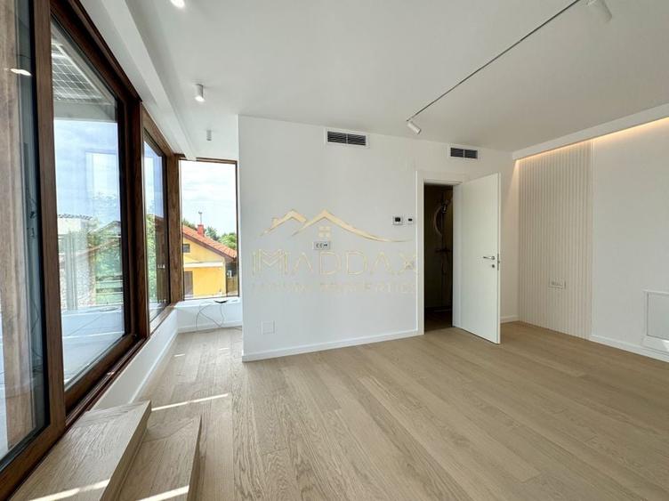 Vila cu 6 camere *575mp* / 12 locuri parcare // Pipera- Iancu Nicolae - 47