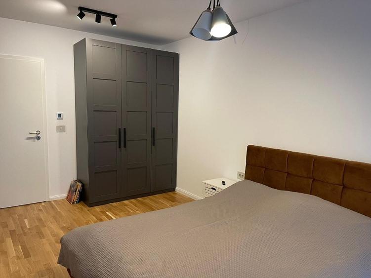 Centrul Civic - apartament 2 camere - balcon 12 mp - loc de parcare subteran - C - 6