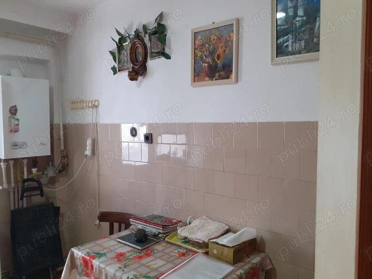 Vanzare Apart. 2 cam. cf.1 dec.,et.4, spraf.utila 50.45, balcon de 7.ml, str. Randunicii Zona Obor - 12