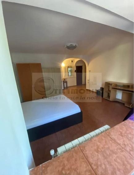 Apartament 1 camera decomandat etaj 1 Gara 380 euro - 3