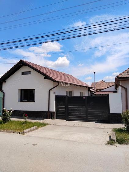 Casa de vanzare in Sebe? Alba, zona Clasic, lini?tita, direct proprietar. Casa de vanzare in Sebe? Alba, zona Clasic, lini?tita, direct proprietar.