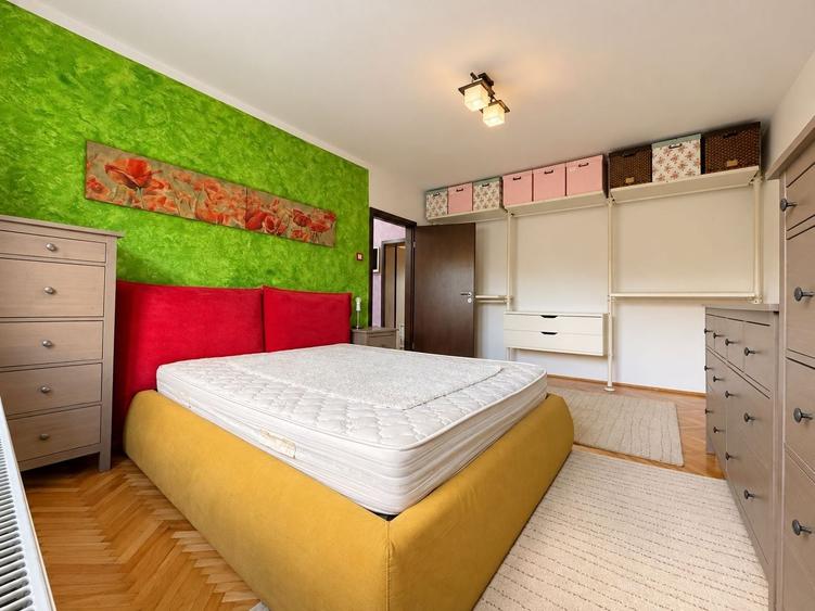 Apartament cu 2 camere decomandat în Central