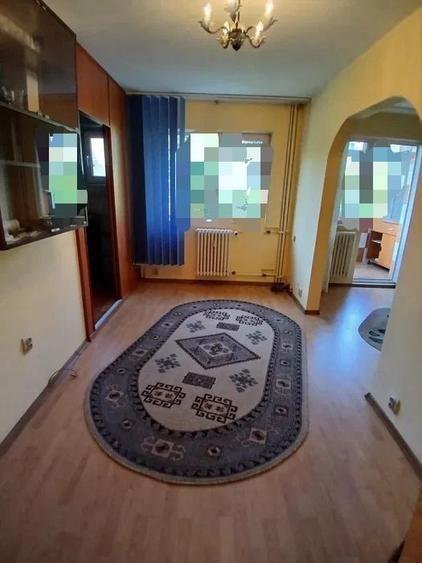 Apartament de 2 camere, etajul 3/4 ,zona Podu Ros - 1