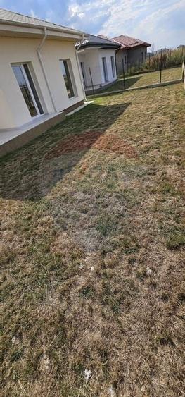 Casa / Vila cu 4 camere de vanzare - 18