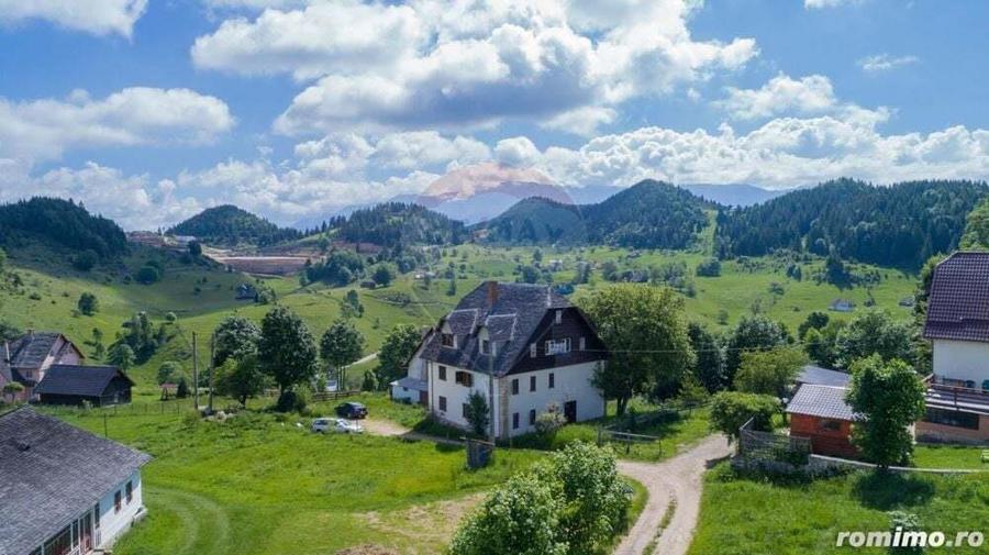 Casa / Vila de vanzare Fundata- Romania - 15