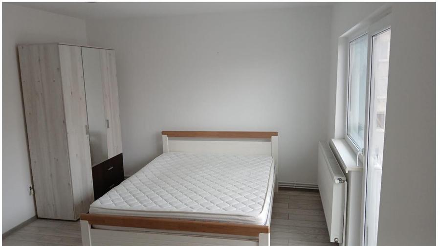 Apartament spatios 4 camere recent renovat Astra - 8