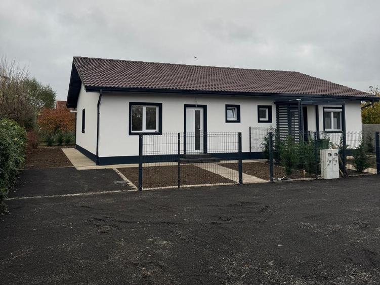 Duplex, Sanmiahaiu Roman, parter, 3 camere, 65mp utili, 250 mp teren - 2