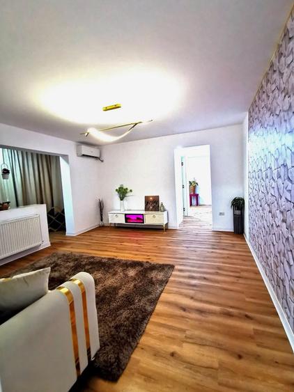 Apartament cu 2 camere decomandat, mobilat în Girocului