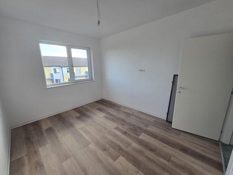 Etaj intermediar. Finisaje peste medie. Aproape de Profi. - 3