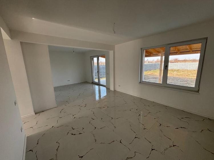 Vila Corbeanca | 5 Camere | Toate Utilitatile - 2