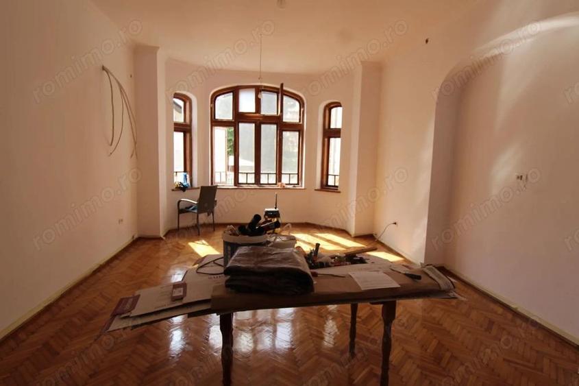 Spa?iu comercial, zona Centrala - 6