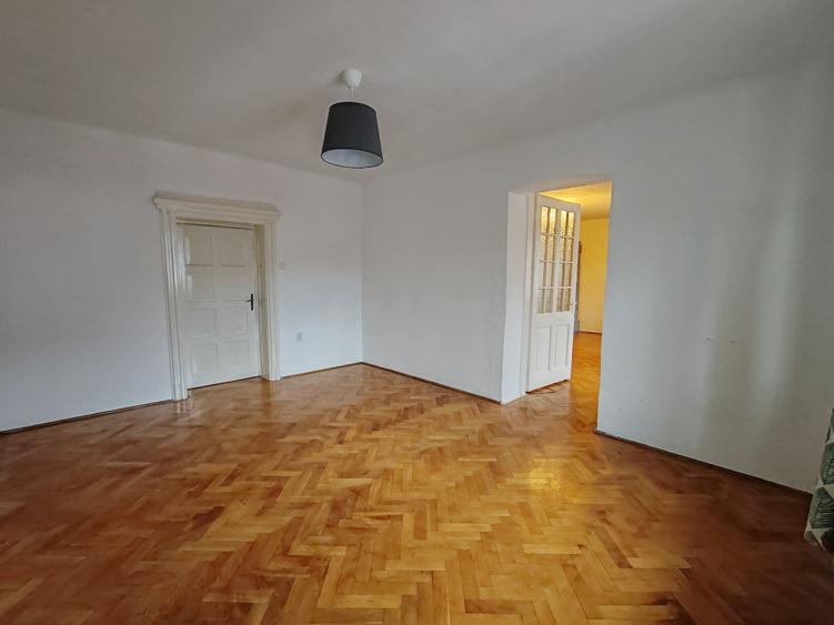 Apartament 3 camere pozitie deosebita zona Colinei - 6