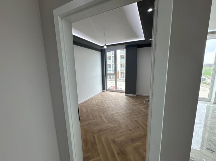 Proprietar – vând apartament cu 3 camere, etaj 1, într-un bloc modern din zona T - 2