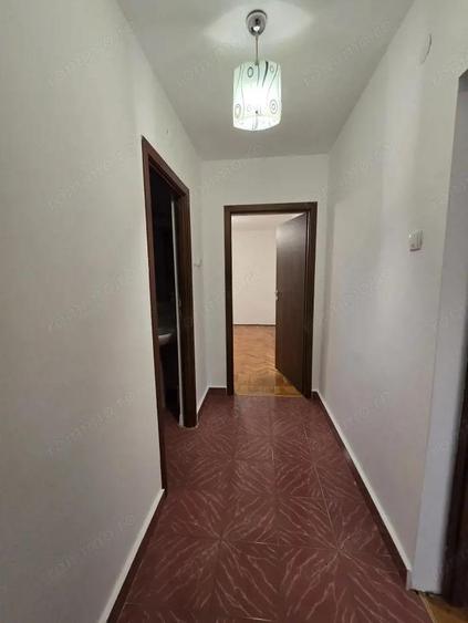 Apartament 3 camere, Nord Complexul Mare, etaj 1 - 1