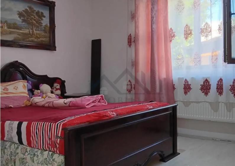 Ocazie Vila P E 193mp doua bai doua bucatarii doua living 6 - 9