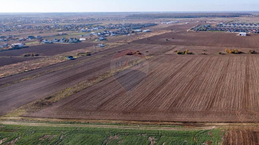 Vanzare teren intravilan 7,400 mp Sabareni / Strada Primaverii - 14