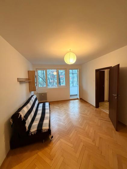 Apartament cochet 2 camere | Balcon generos | Etaj 2/4 | - 2