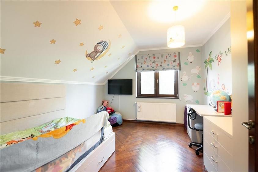 RECO Vila cu 5 camere str. Apateului- zona Nufarul - 24