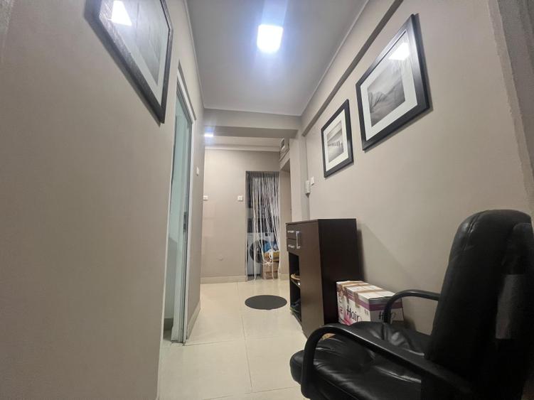 Centru apartament 3 camere renovat etajul 1 vedere stradala - 14