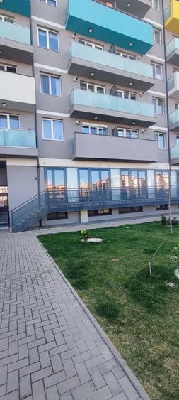 Inchiriem spatiu comercial - 9