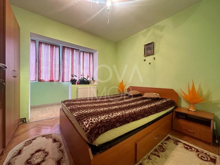 Apartament 3 camere, decomandat - Str. Semaforului - 6