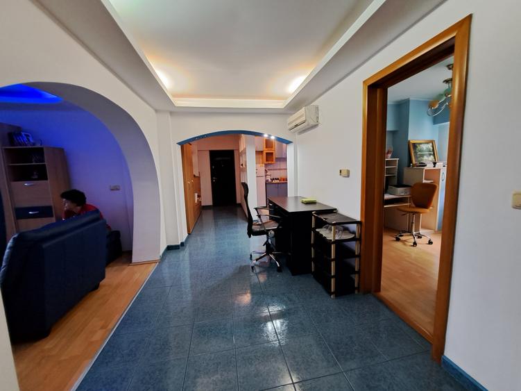 Ultracentral Târgoviște,  vânzare apartament 4camere/2balcoane - 23