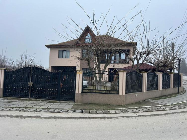 Casa mobilata de vanzare - 4