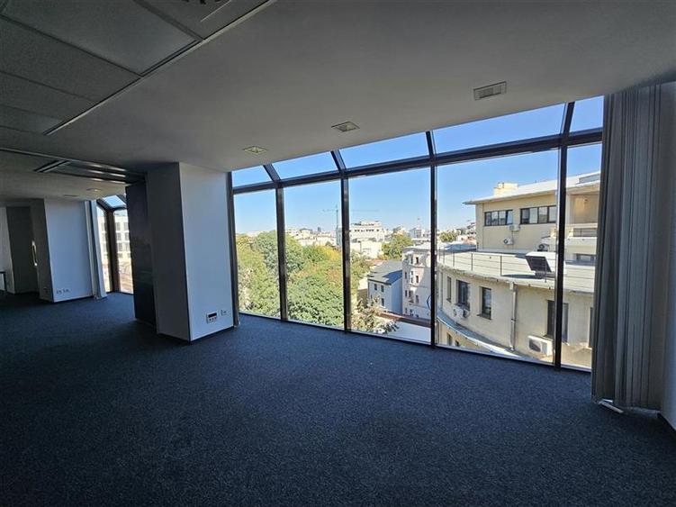 Birouri de inchiriat in Unimed Business Center de la 321 mp - 11