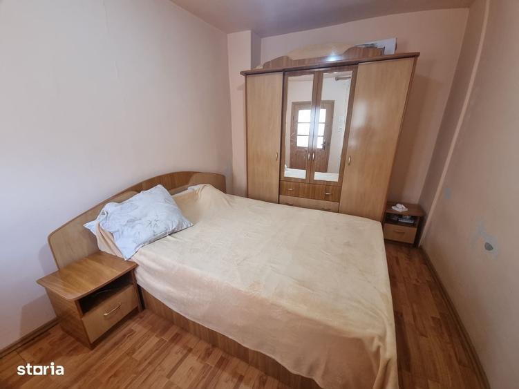Casă cu 4 camere decomandat în Gării