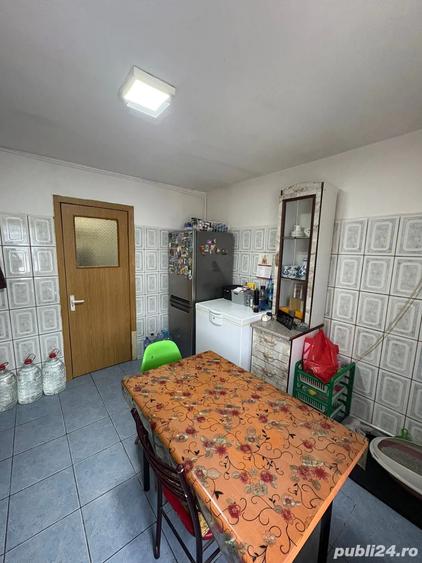 Apartament de vanzare - 4
