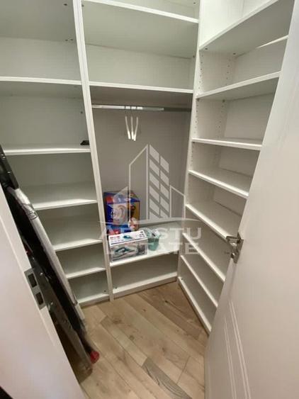 Apartament de lux, cu 2 camere, decomandat, in IRIS - 7