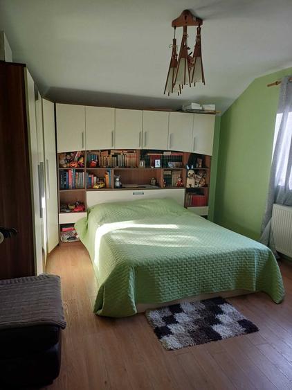 Casă cu 3 camere în Mărginenii de Sus