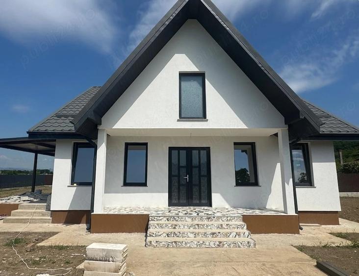 Casă cu Teren 865 Mp în Central