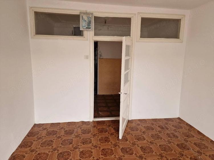 Garsonieră decomandată în Central