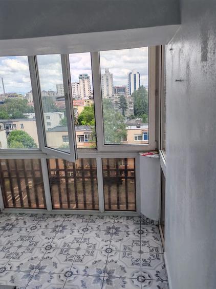 Apartament cu 3 camere decomandat în Griviței
