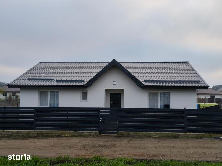 Casă cu 4 camere cu Teren 400 Mp în Crevedia