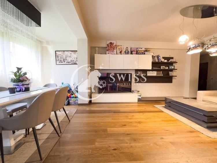 Apartament cu 3 camere semidecomandat, mobilat în Bună Ziua