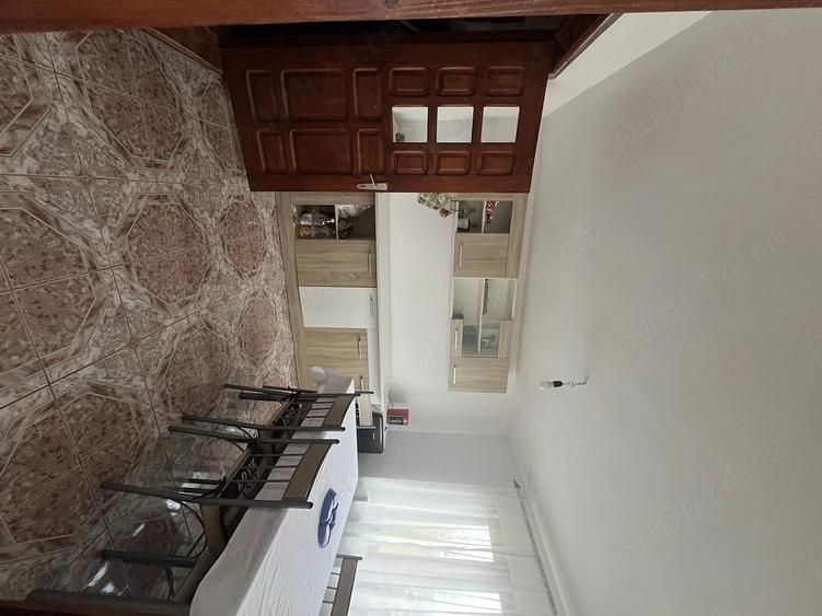 Casă cu 6 camere cu Teren 2000 Mp în Central