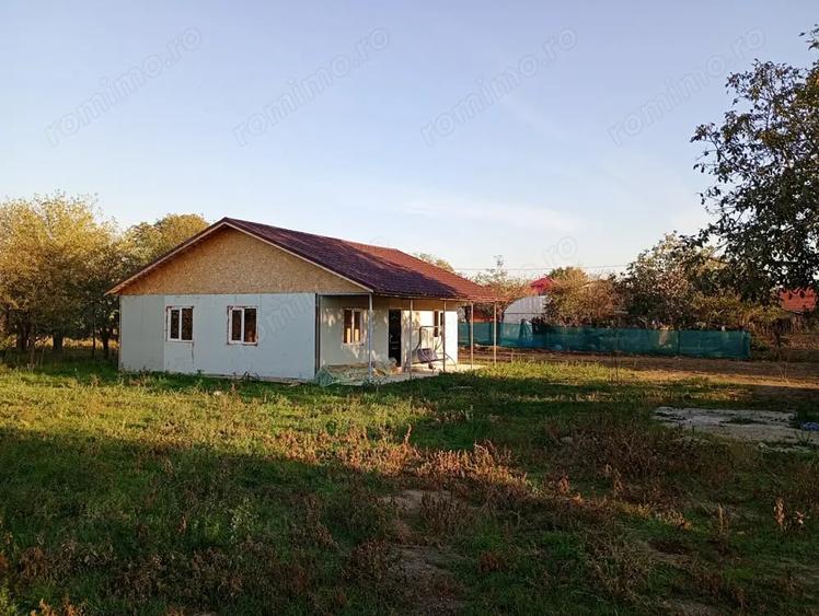 Casă cu Teren 1500 Mp în Central