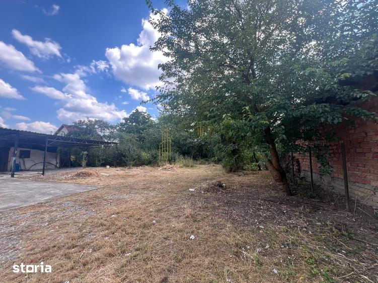 Casă cu 4 camere cu Teren 1300 Mp în Central