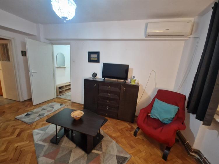 Apartament cu 2 camere semidecomandat în Central