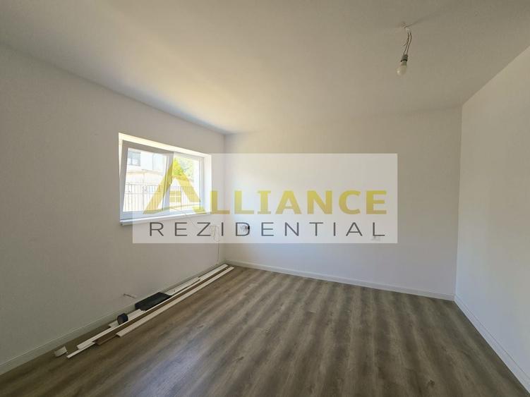 Casă individuală cu 6 camere cu Canalizare în Berceni