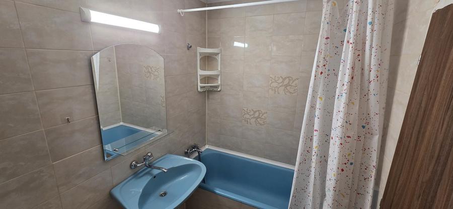 Apartament cu 2 camere decomandat în Tei