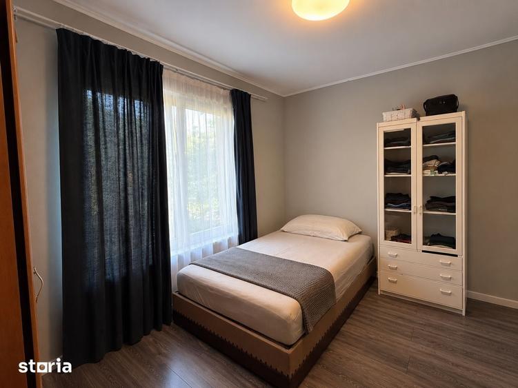 Casă cu 4 camere cu Teren 13000 Mp în Central